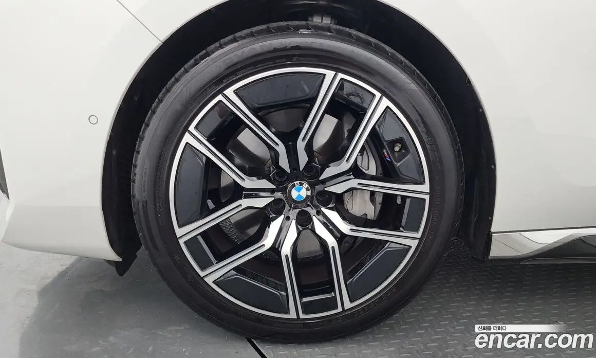 BMW 7 серия 2025 3.0 автомат (гидро), фото 4 BMW 7 серия 2025 3.0 автомат (гидро), фото 4