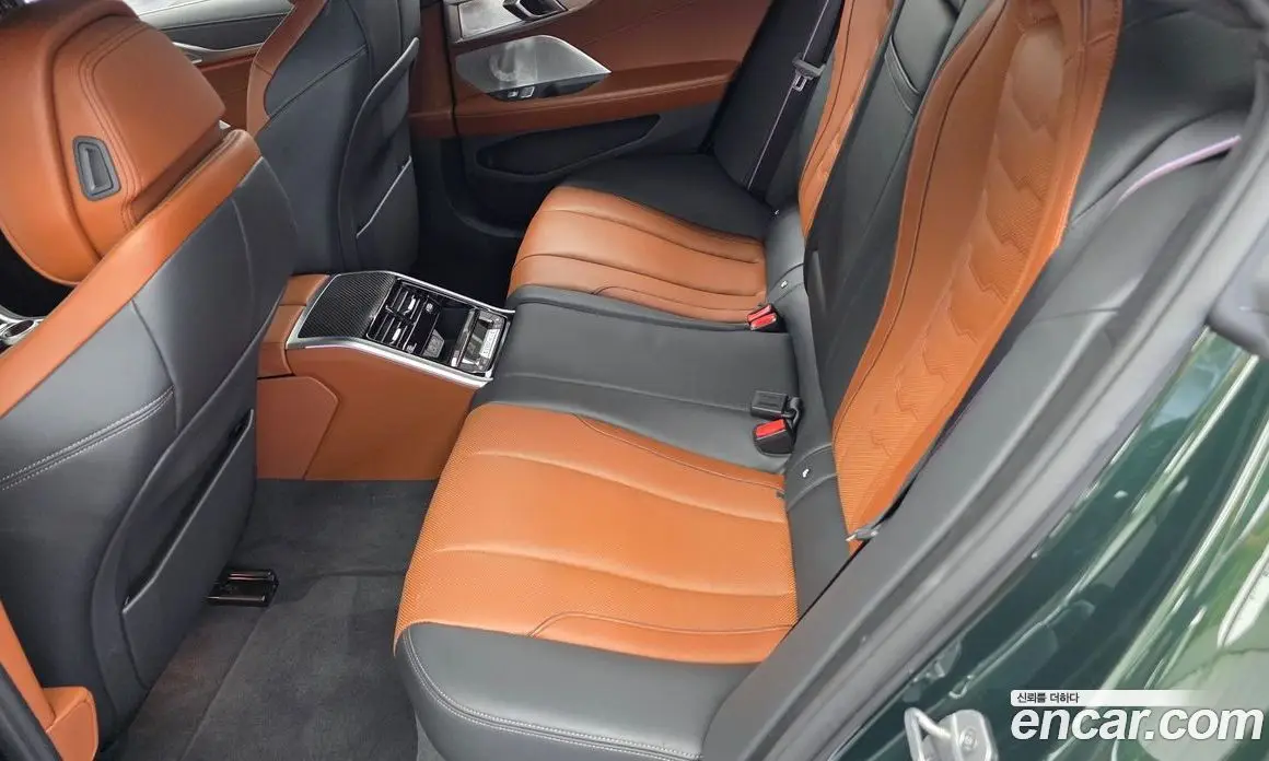 BMW 8 серия 2025 4.4 автомат (гидро), фото 16 BMW 8 серия 2025 4.4 автомат (гидро), фото 16