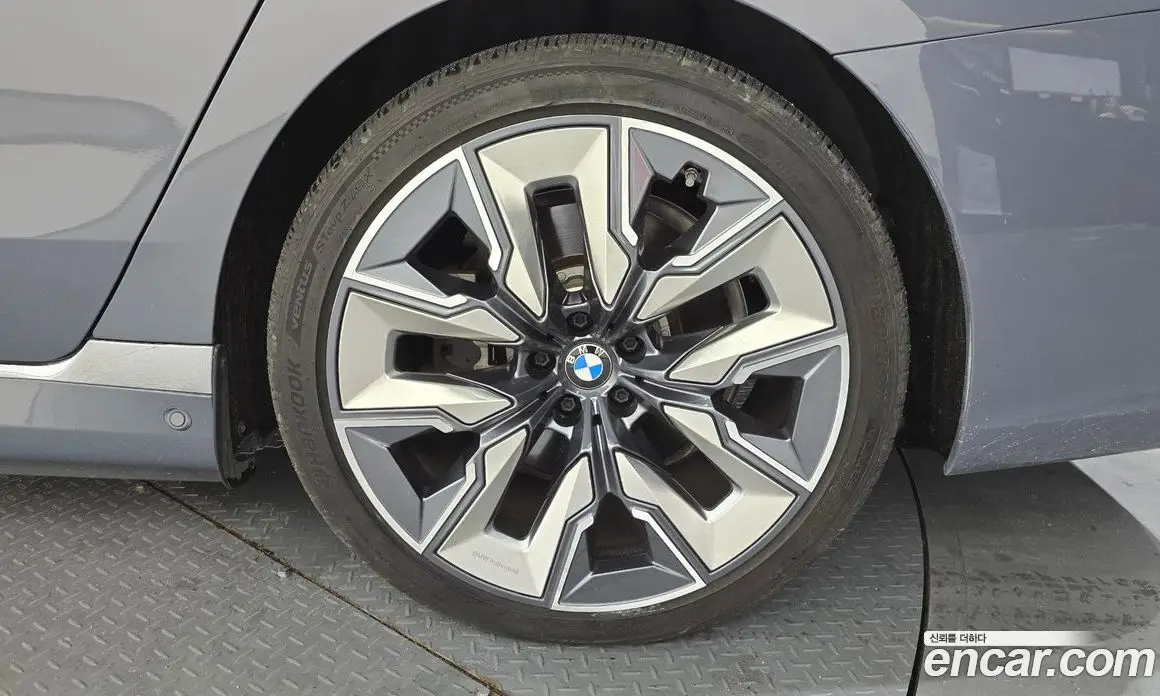 BMW i7 2023 0.3 автомат (гидро), фото 7 BMW i7 2023 0.3 автомат (гидро), фото 7