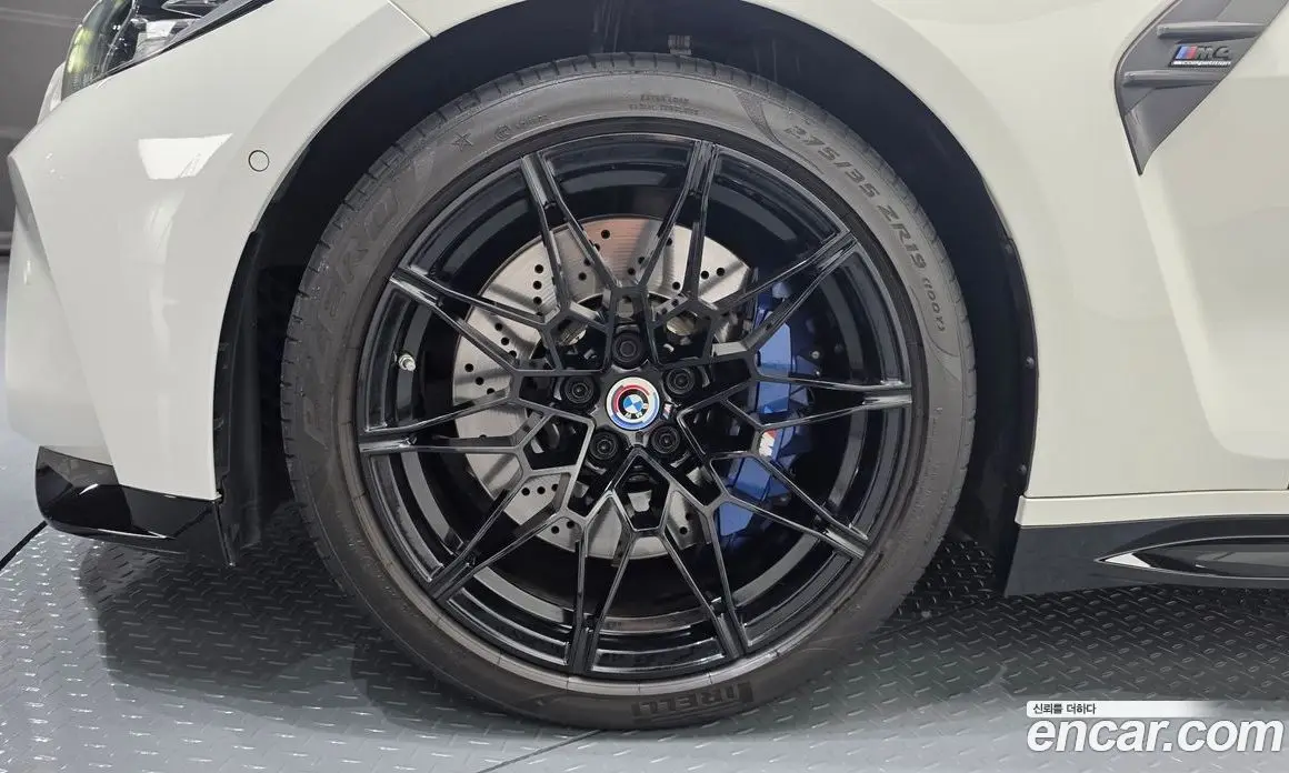 BMW M4 2023 3.0 автомат (гидро), фото 4 BMW M4 2023 3.0 автомат (гидро), фото 4