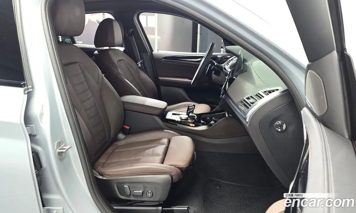 BMW X4 2025 3.0 автомат (гидро), фото 16