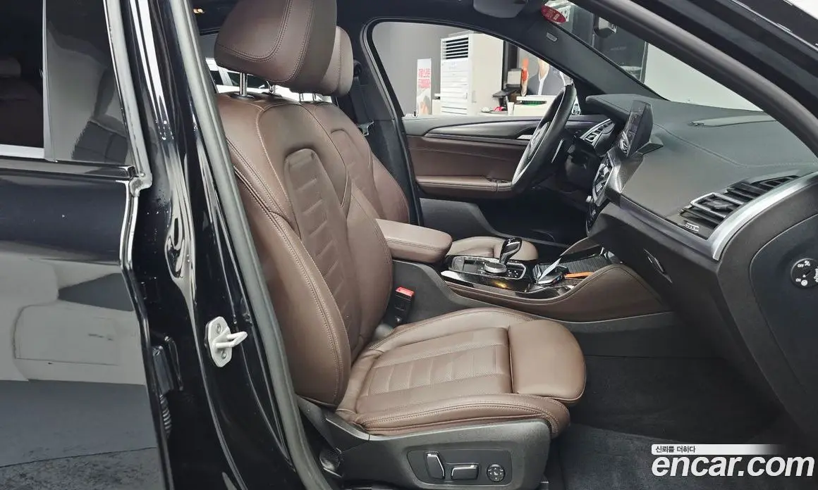 BMW X4 2025 2.0 автомат (гидро), фото 16 BMW X4 2025 2.0 автомат (гидро), фото 16