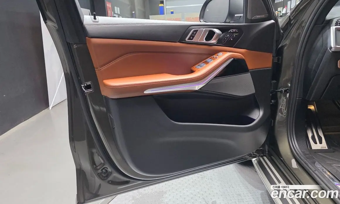 BMW X7 2023 3.0 автомат (гидро), фото 14