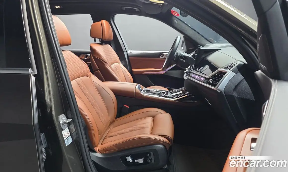 BMW X7 2023 3.0 автомат (гидро), фото 16