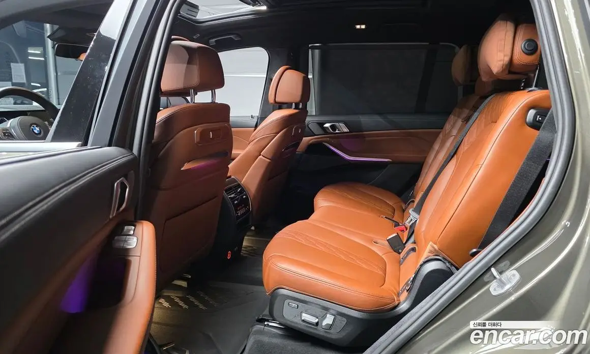 BMW X7 2023 3.0 автомат (гидро), фото 18