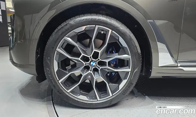 BMW X7 2023 3.0 автомат (гидро), миниатюра 5