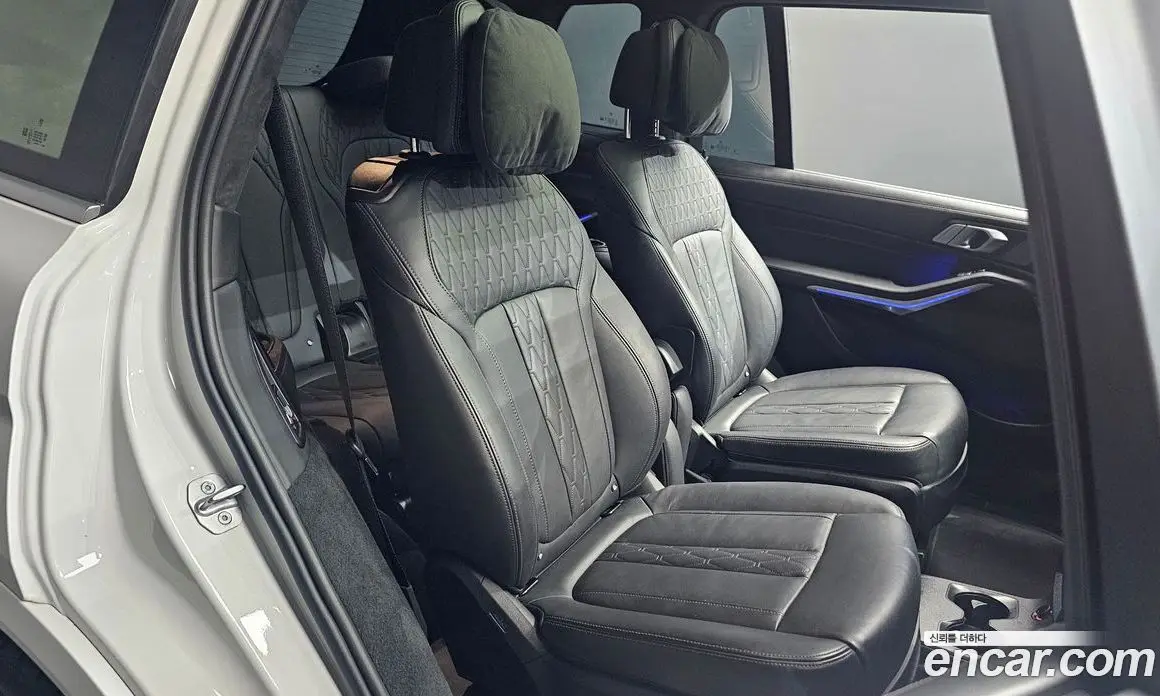 BMW X7 2023 3.0 автомат (гидро), фото 17