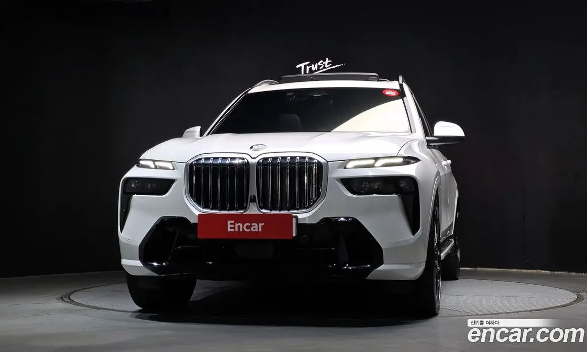 BMW X7 2023 3.0 автомат (гидро), фото 3