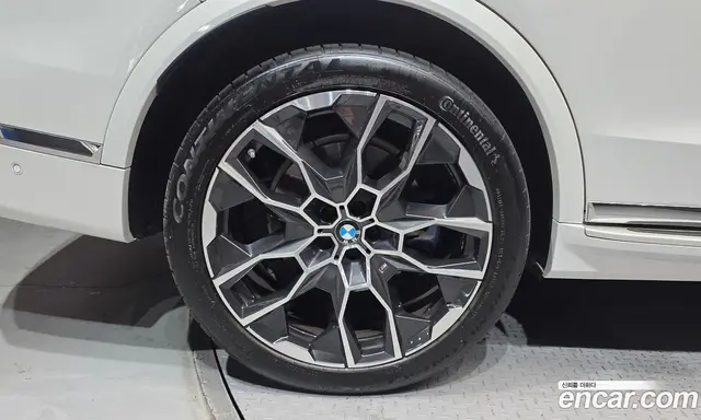 BMW X7 2023 3.0 автомат (гидро), миниатюра 5