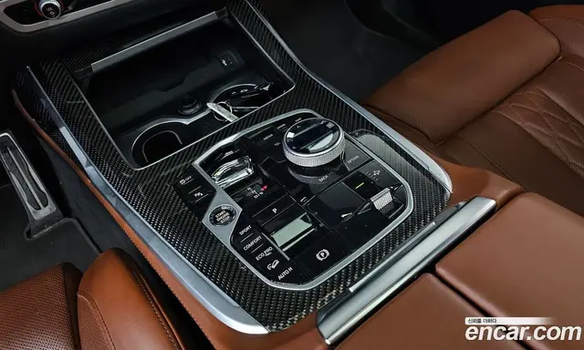 BMW X7 2024 3.0 автомат (гидро), миниатюра 9