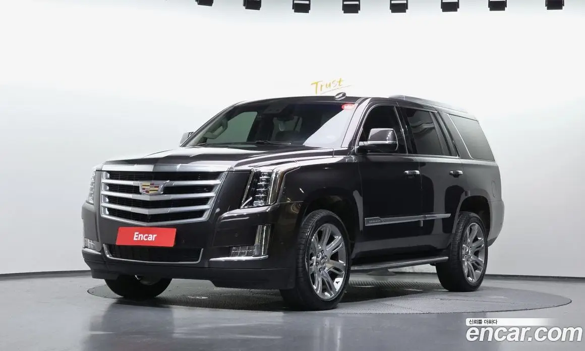 Cadillac Escalade 2018 6.2 автомат (гидро), фото 1 Cadillac Escalade 2018 6.2 автомат (гидро), фото 1