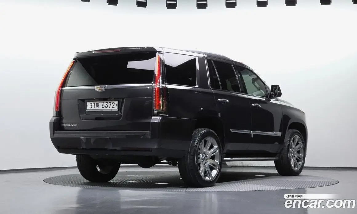 Cadillac Escalade 2018 6.2 автомат (гидро), фото 2 Cadillac Escalade 2018 6.2 автомат (гидро), фото 2
