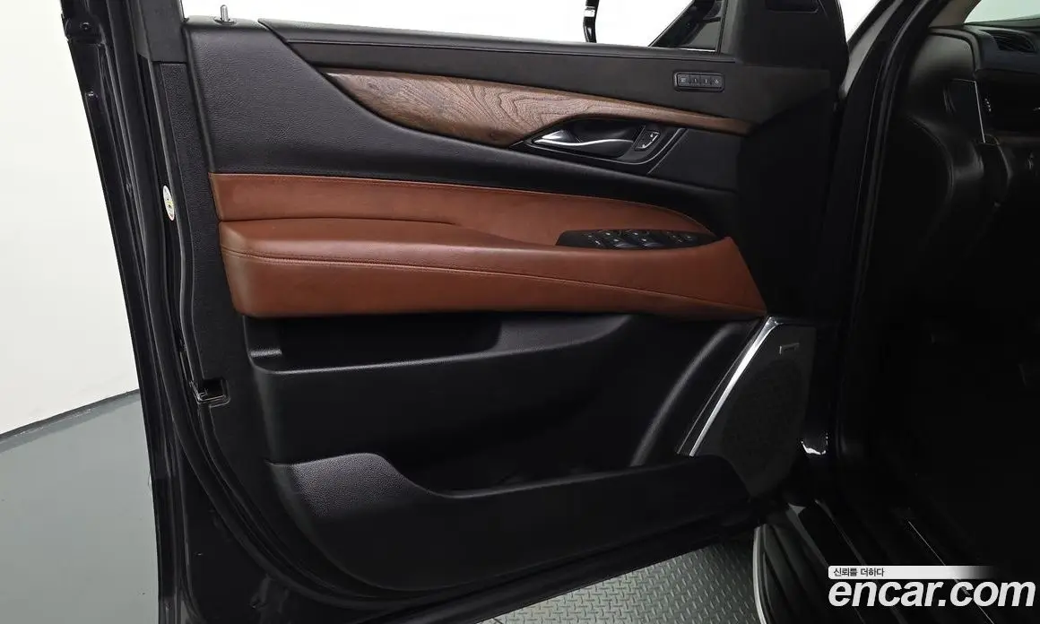 Cadillac Escalade 2018 6.2 автомат (гидро), фото 14 Cadillac Escalade 2018 6.2 автомат (гидро), фото 14