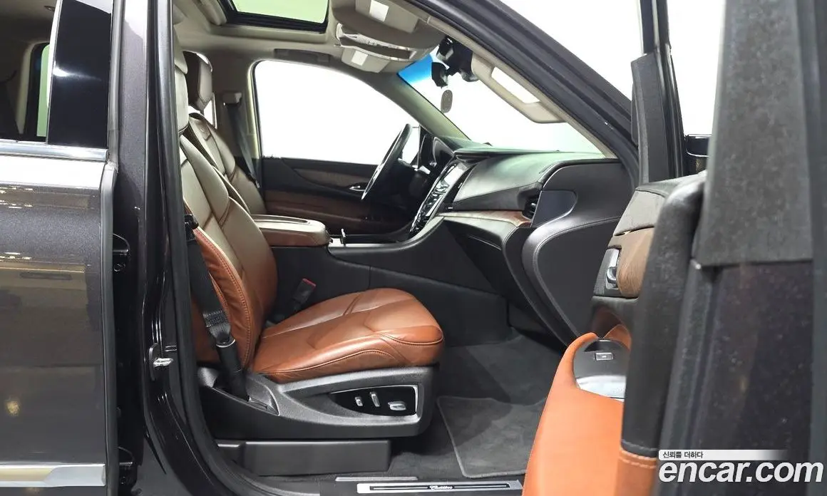 Cadillac Escalade 2018 6.2 автомат (гидро), фото 17 Cadillac Escalade 2018 6.2 автомат (гидро), фото 17