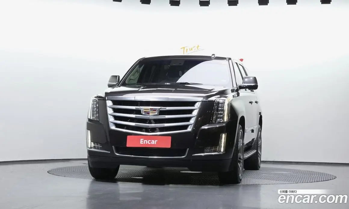 Cadillac Escalade 2018 6.2 автомат (гидро), фото 3 Cadillac Escalade 2018 6.2 автомат (гидро), фото 3
