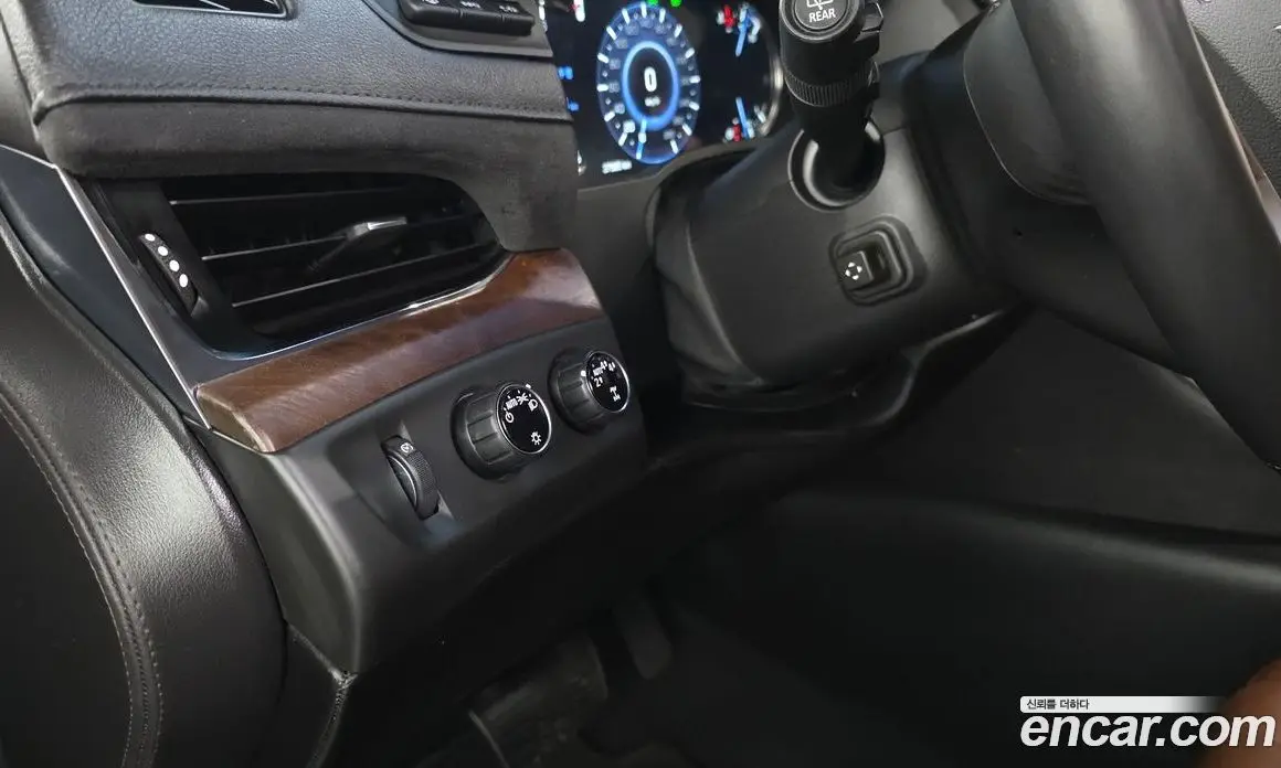 Cadillac Escalade 2018 6.2 автомат (гидро), фото 30 Cadillac Escalade 2018 6.2 автомат (гидро), фото 30