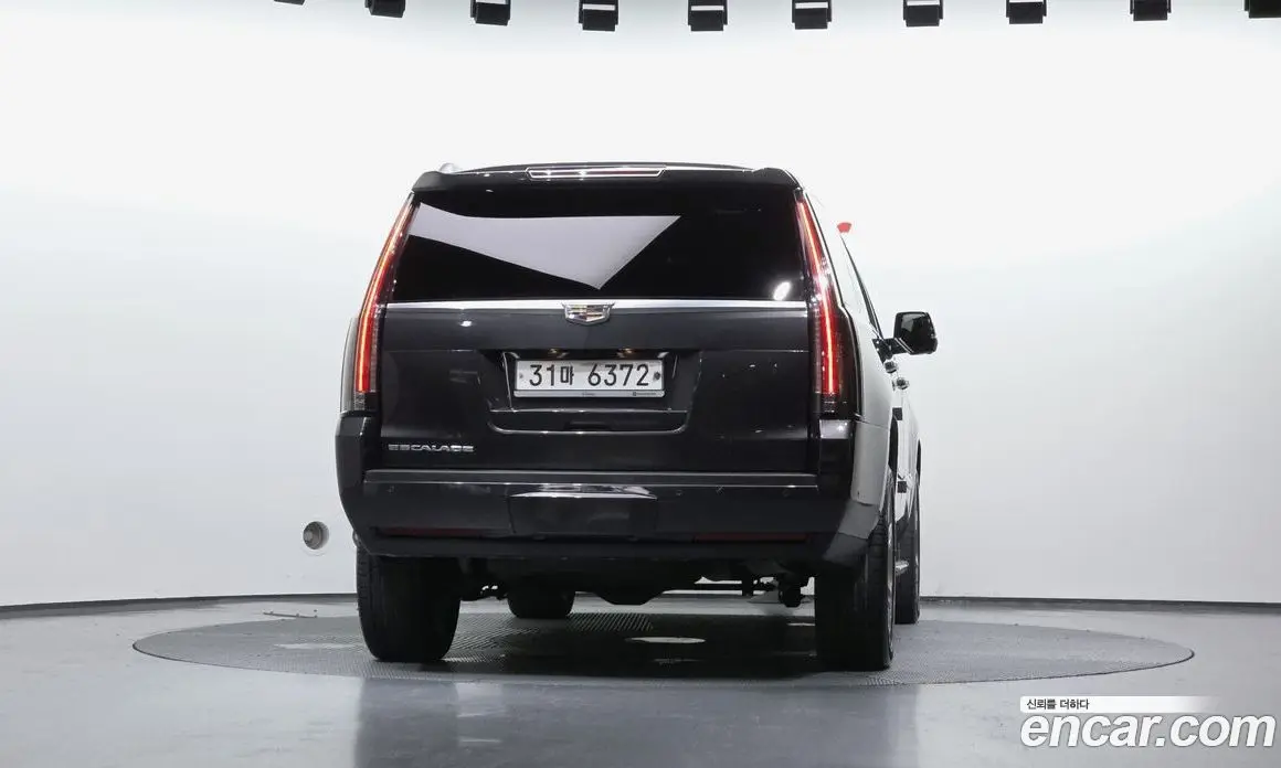 Cadillac Escalade 2018 6.2 автомат (гидро), фото 4 Cadillac Escalade 2018 6.2 автомат (гидро), фото 4
