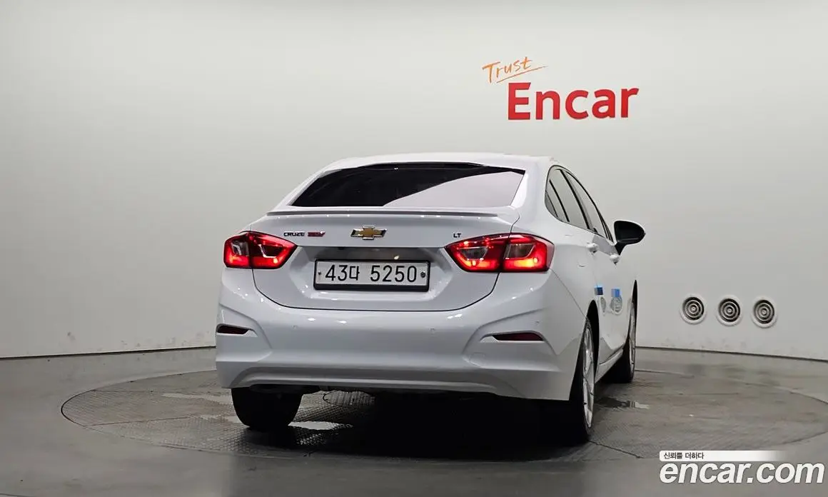 Chevrolet Cruze 2017 1.4 автомат (гидро), фото 4 Chevrolet Cruze 2017 1.4 автомат (гидро), фото 4
