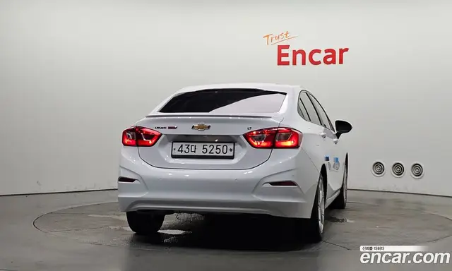 Chevrolet Cruze 2017 1.4 автомат (гидро), миниатюра 4 Chevrolet Cruze 2017 1.4 автомат (гидро), миниатюра 4