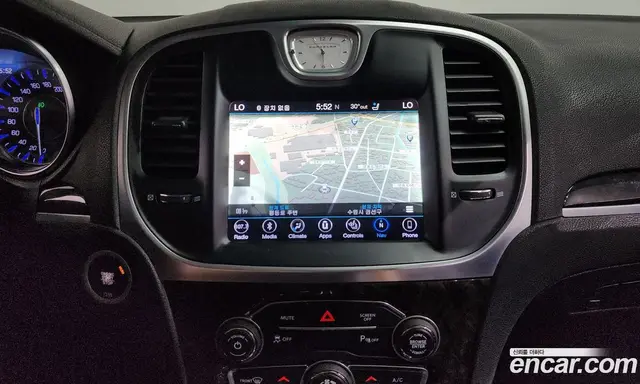 Chrysler 300C 2017 3.6 автомат (гидро), миниатюра 12