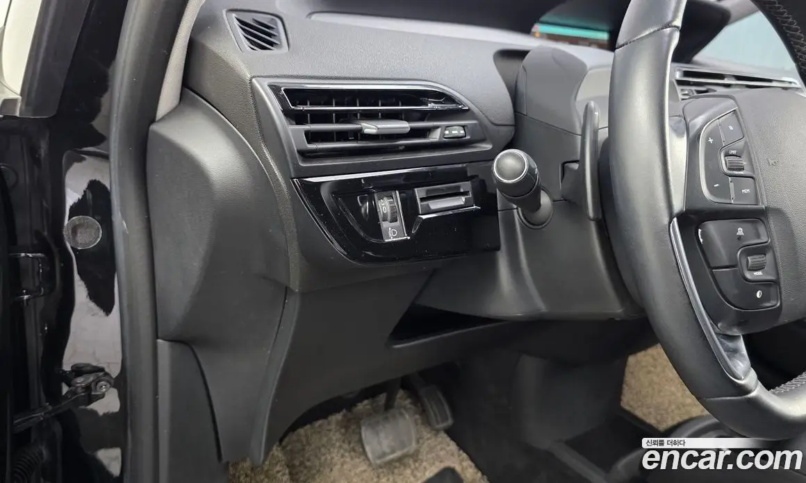 Citroen C4 Spacetourer 2018 1.6 автомат (гидро), фото 17