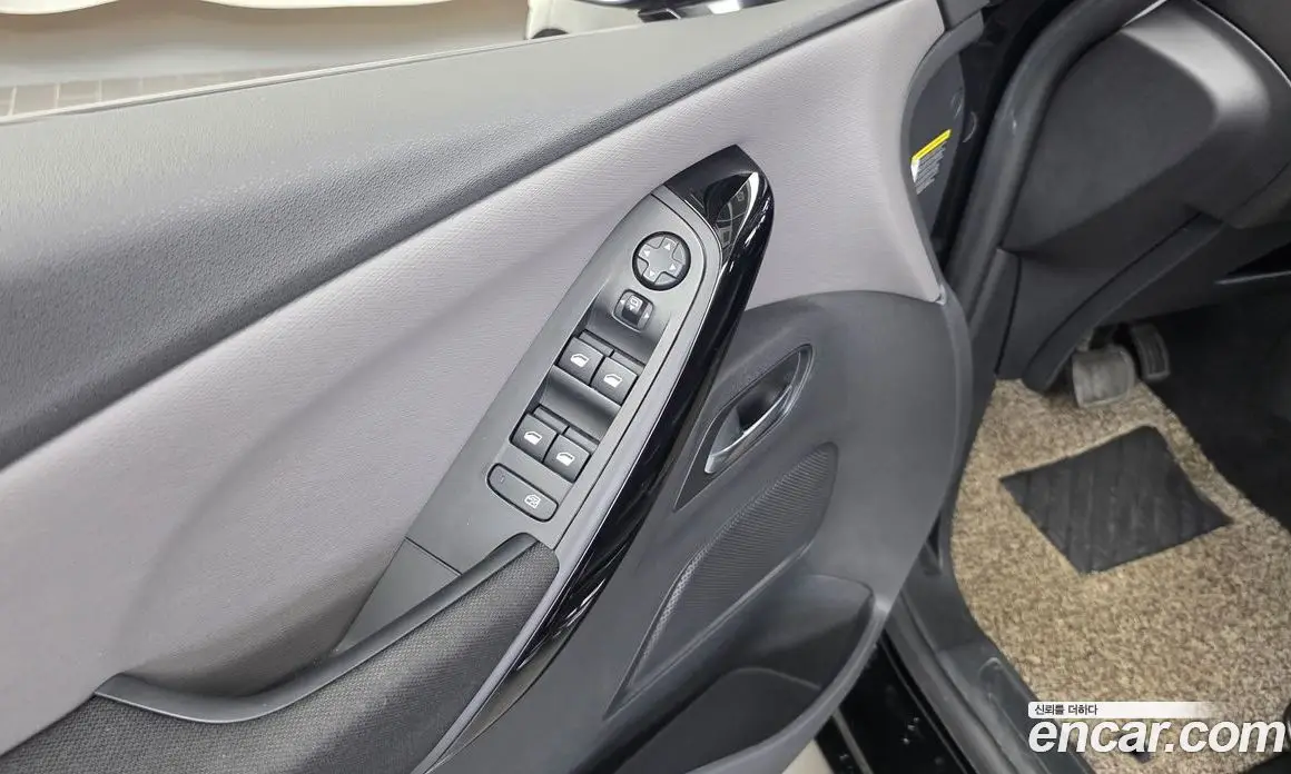 Citroen C4 Spacetourer 2018 1.6 автомат (гидро), фото 19