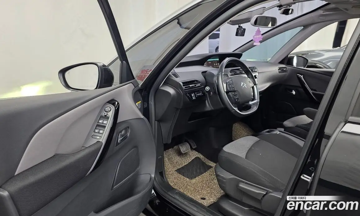 Citroen C4 Spacetourer 2018 1.6 автомат (гидро), фото 10