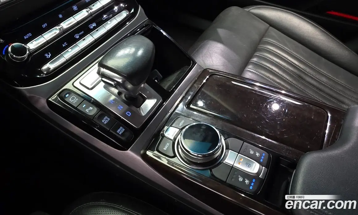 Genesis EQ900 2016 3.8 автомат (гидро), фото 12 Genesis EQ900 2016 3.8 автомат (гидро), фото 12