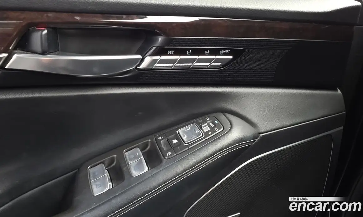 Genesis EQ900 2016 3.8 автомат (гидро), фото 28 Genesis EQ900 2016 3.8 автомат (гидро), фото 28