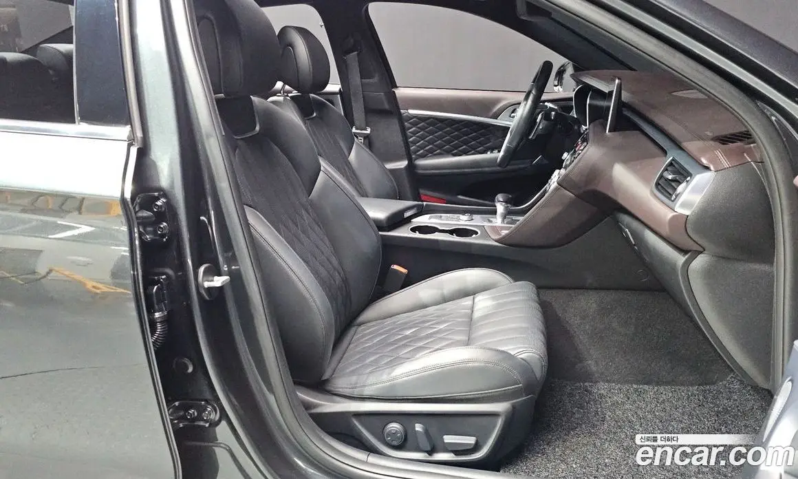 Genesis G70 2019 2.0 автомат (гидро), фото 11 Genesis G70 2019 2.0 автомат (гидро), фото 11