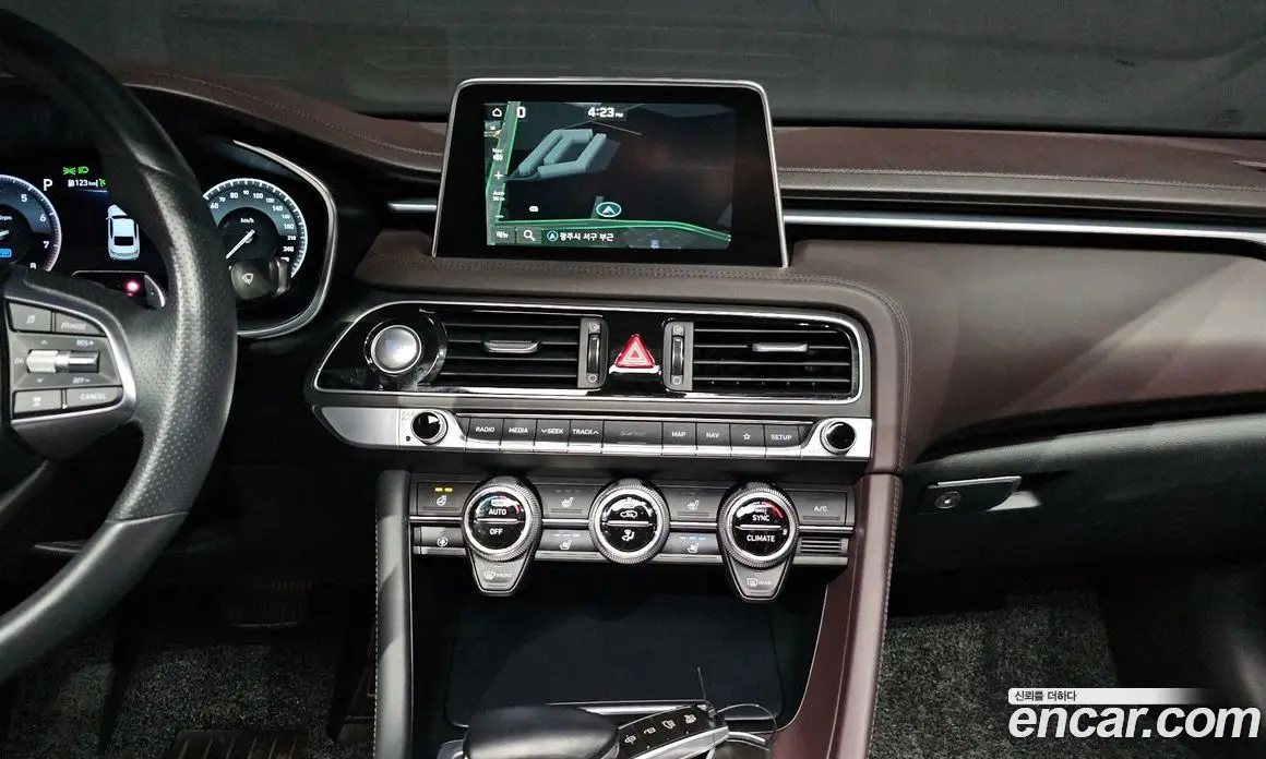 Genesis G70 2019 2.0 автомат (гидро), фото 14 Genesis G70 2019 2.0 автомат (гидро), фото 14