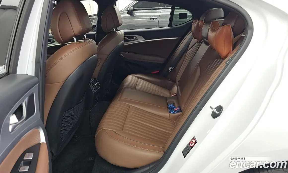 Genesis G70 2020 2.0 автомат (гидро), фото 16 Genesis G70 2020 2.0 автомат (гидро), фото 16