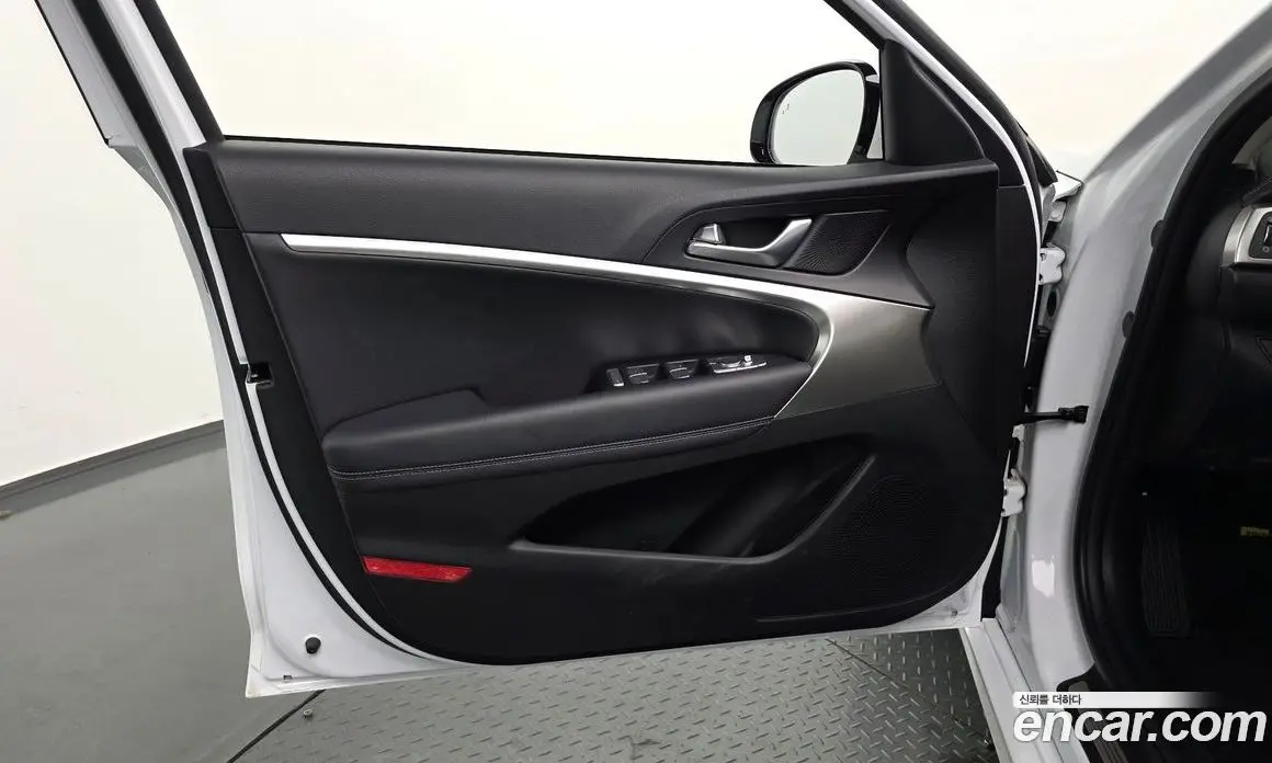 Genesis G70 2023 3.3 автомат (гидро), фото 14 Genesis G70 2023 3.3 автомат (гидро), фото 14