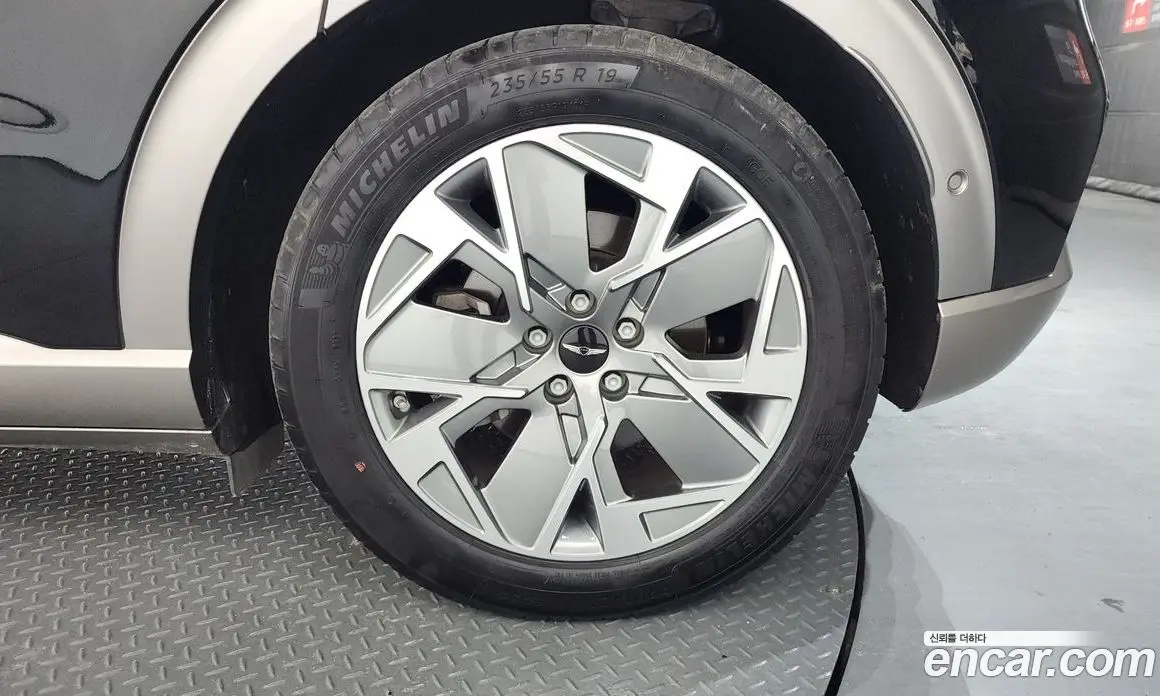 Genesis GV60 2022 0.1 автомат (гидро), фото 7 Genesis GV60 2022 0.1 автомат (гидро), фото 7