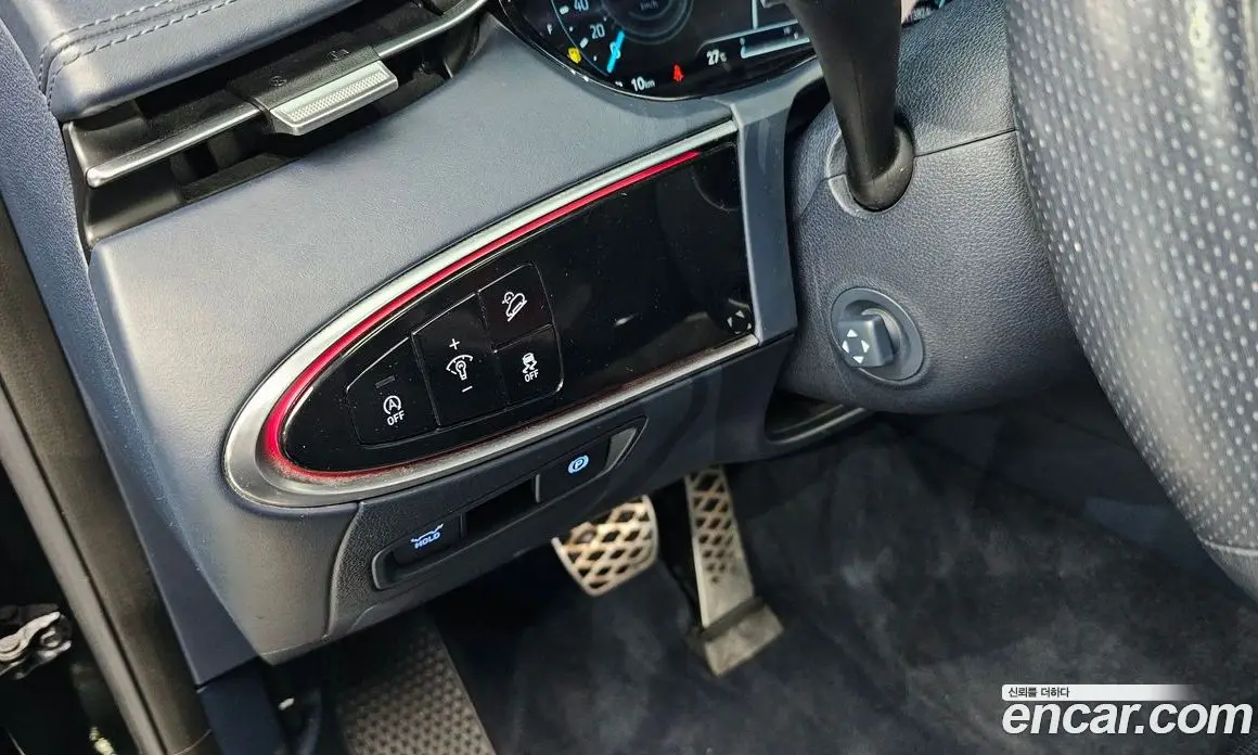 Genesis GV70 2021 2.5 автомат (гидро), фото 26 Genesis GV70 2021 2.5 автомат (гидро), фото 26