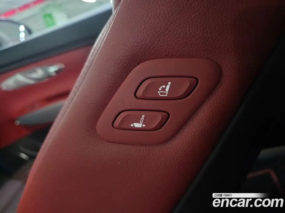Genesis GV70 2022 2.5 автомат (гидро), фото 16 Genesis GV70 2022 2.5 автомат (гидро), фото 16