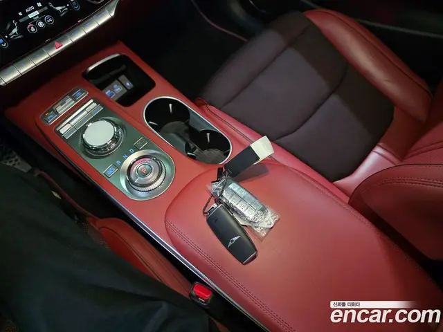 Genesis GV70 2022 2.5 автомат (гидро), миниатюра 10 Genesis GV70 2022 2.5 автомат (гидро), миниатюра 10