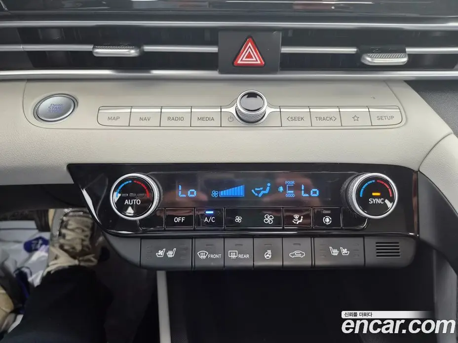 Hyundai Avante 2022 1.6 автомат (гидро), фото 12
