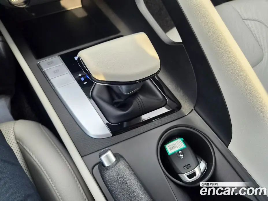 Hyundai Avante 2022 1.6 автомат (гидро), фото 17