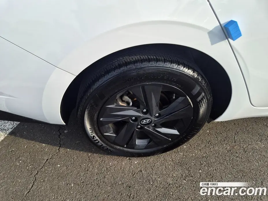 Hyundai Avante 2022 1.6 автомат (гидро), фото 19
