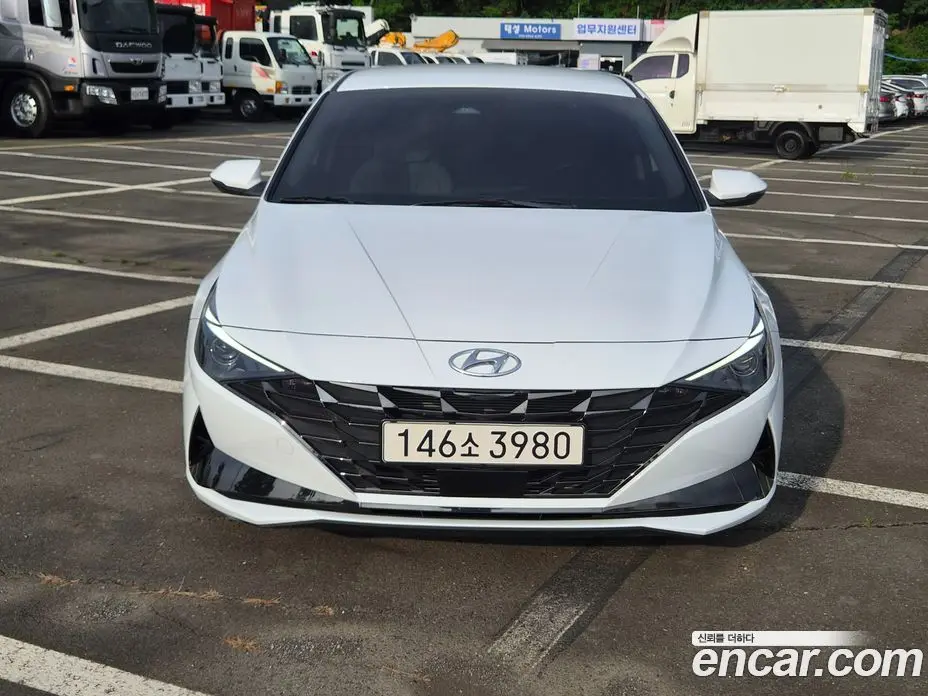 Hyundai Avante 2022 1.6 автомат (гидро), фото 3