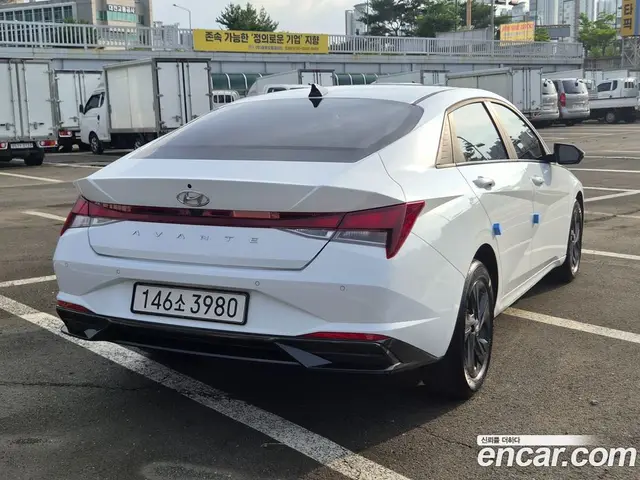 Hyundai Avante 2022 1.6 автомат (гидро), миниатюра 4