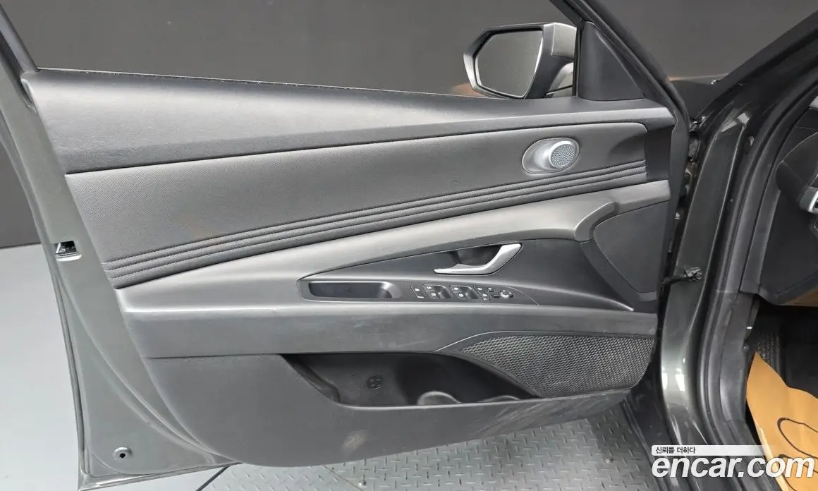 Hyundai Avante 2023 1.6 автомат (гидро), фото 14