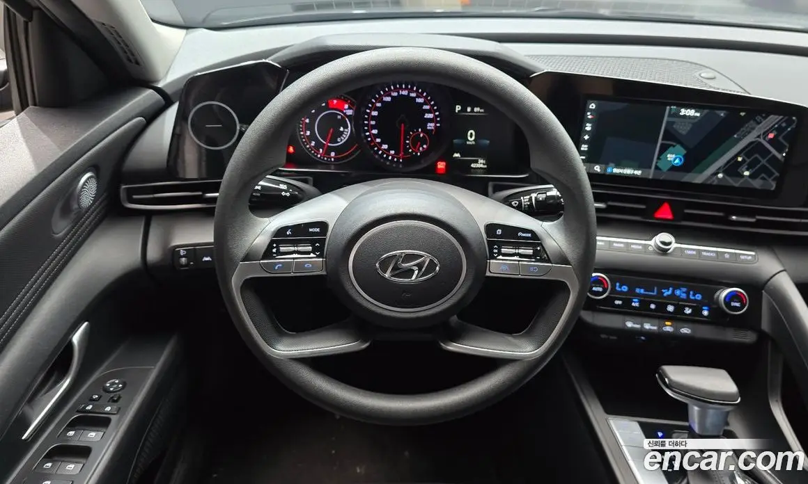 Hyundai Avante 2023 1.6 автомат (гидро), фото 18
