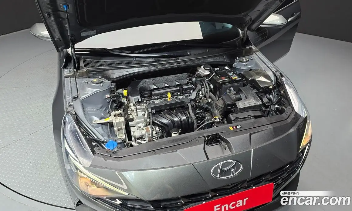 Hyundai Avante 2023 1.6 автомат (гидро), фото 6