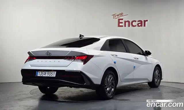 Hyundai Avante 2024 1.6 автомат (гидро), миниатюра 2