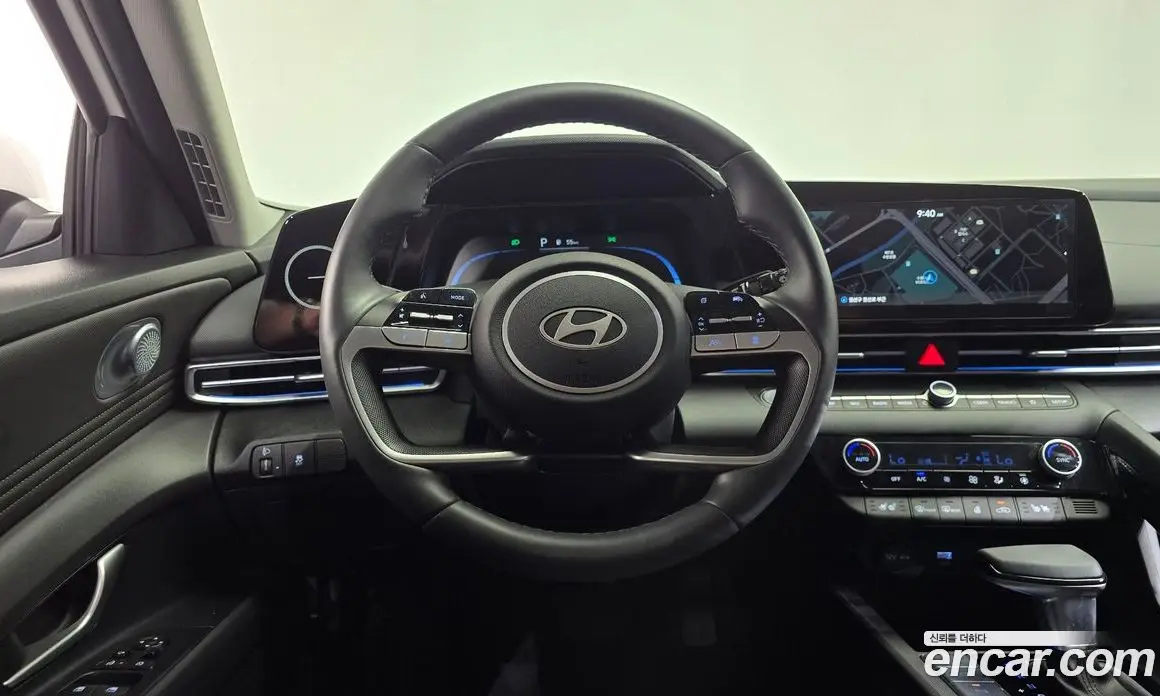 Hyundai Avante 2024 1.6 автомат (гидро), фото 13
