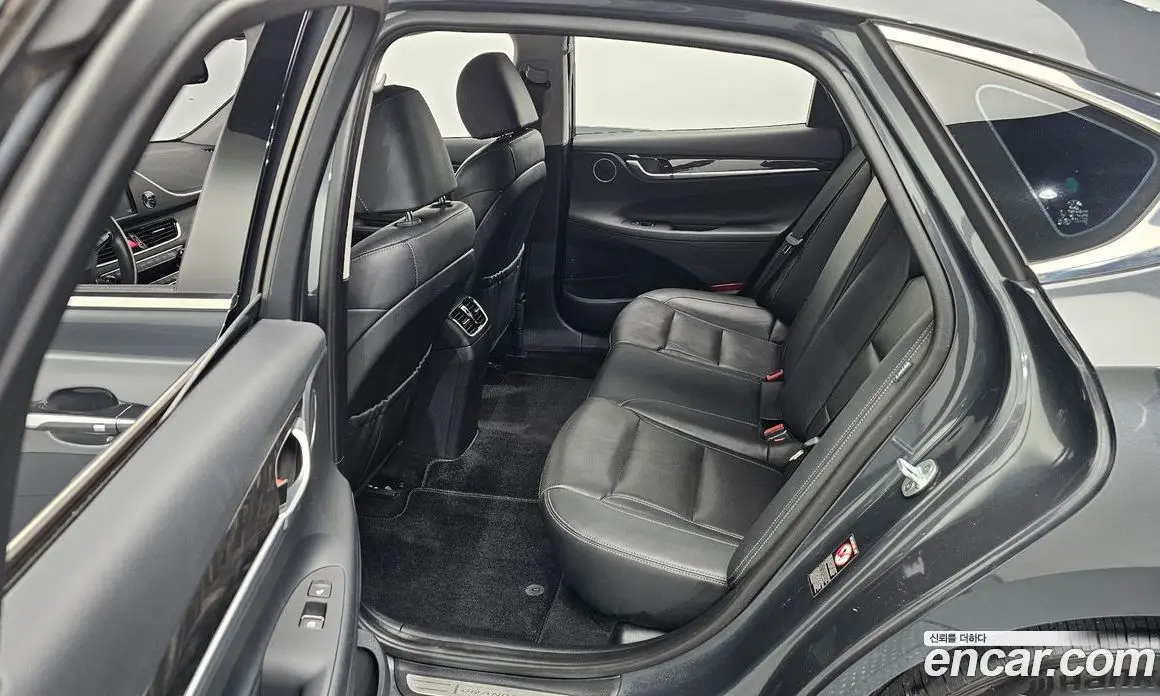 Hyundai Grandeur 2018 2.4 автомат (гидро), фото 17 Hyundai Grandeur 2018 2.4 автомат (гидро), фото 17