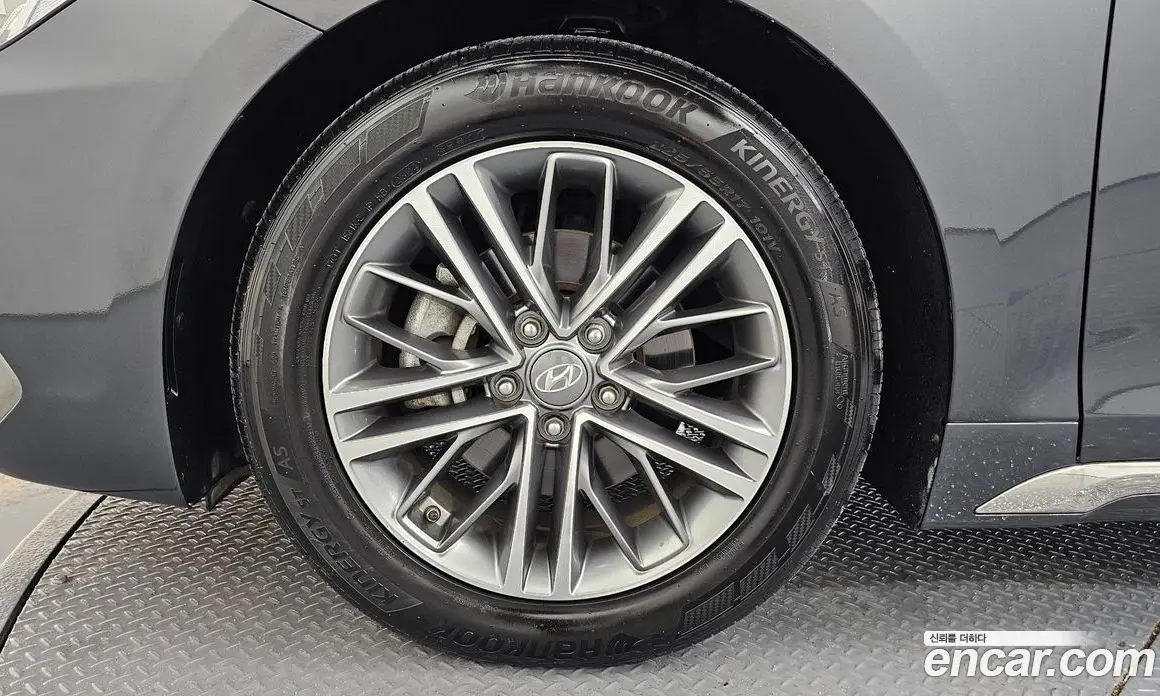 Hyundai Grandeur 2018 2.4 автомат (гидро), фото 5 Hyundai Grandeur 2018 2.4 автомат (гидро), фото 5