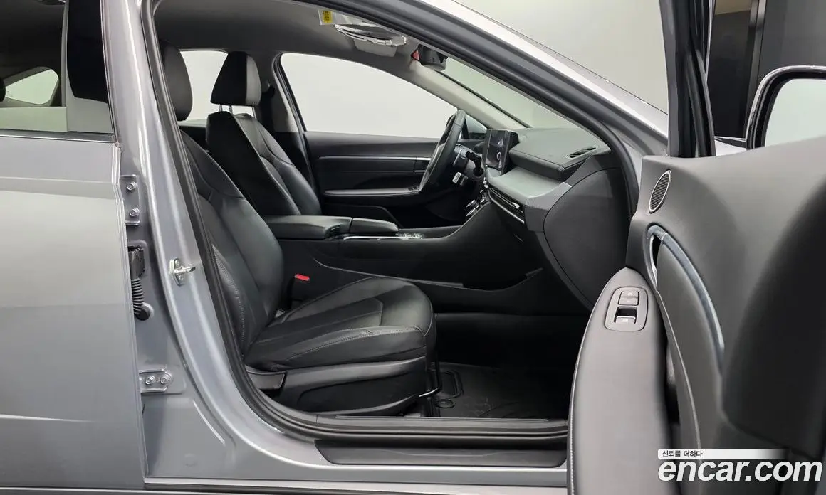 Hyundai Sonata 2025 2.0 автомат (гидро), фото 15 Hyundai Sonata 2025 2.0 автомат (гидро), фото 15